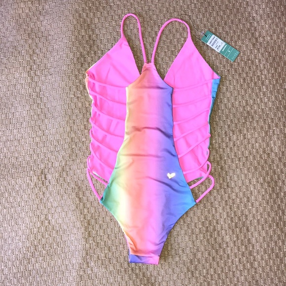 COPY - COPY - COPY - REVERSIBLE ONE-PIECE SWIMSUI… - Picture 10 of 12